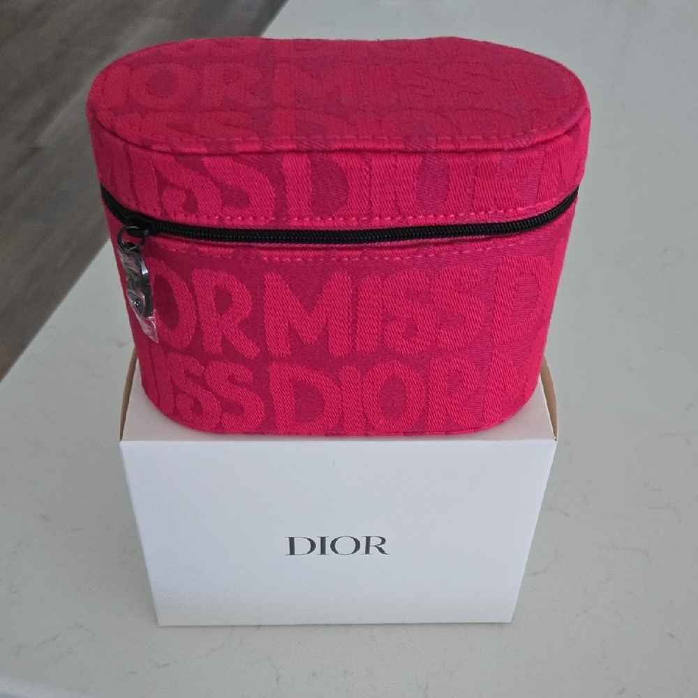 Brand New In Box DIOR Vanity MISS DIOR Magenta Pink CD Dior Cosmetic Zipper Case
